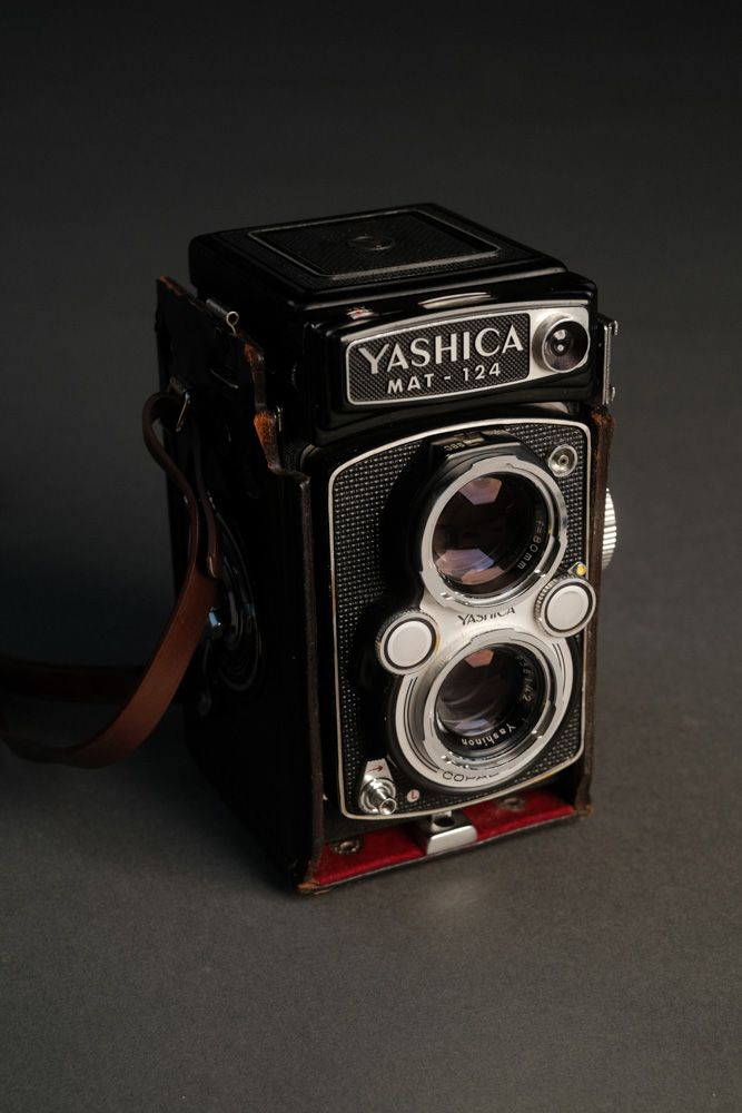 Yashica Mat 124